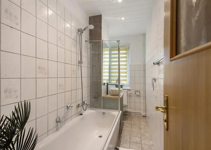 San Marino 3 * Mucheln